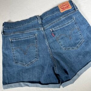 Levi's Mid Length Denim Shorts‎ Women's Size 32 Blue Distressed Cuffed Casual
